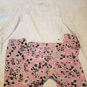 Very Sweet top like new !